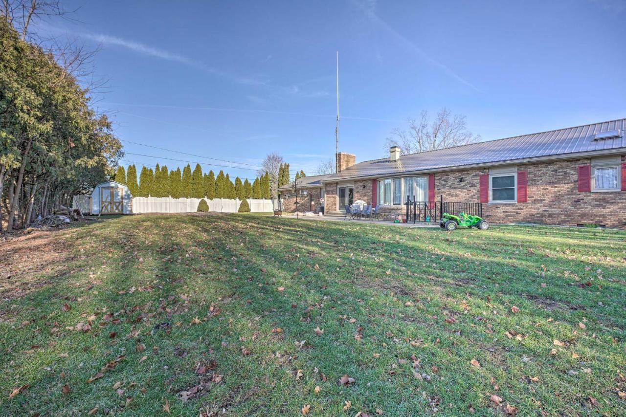 Lovely 3- Bedroom Apartment With Street Parking. Goshen Exterior foto